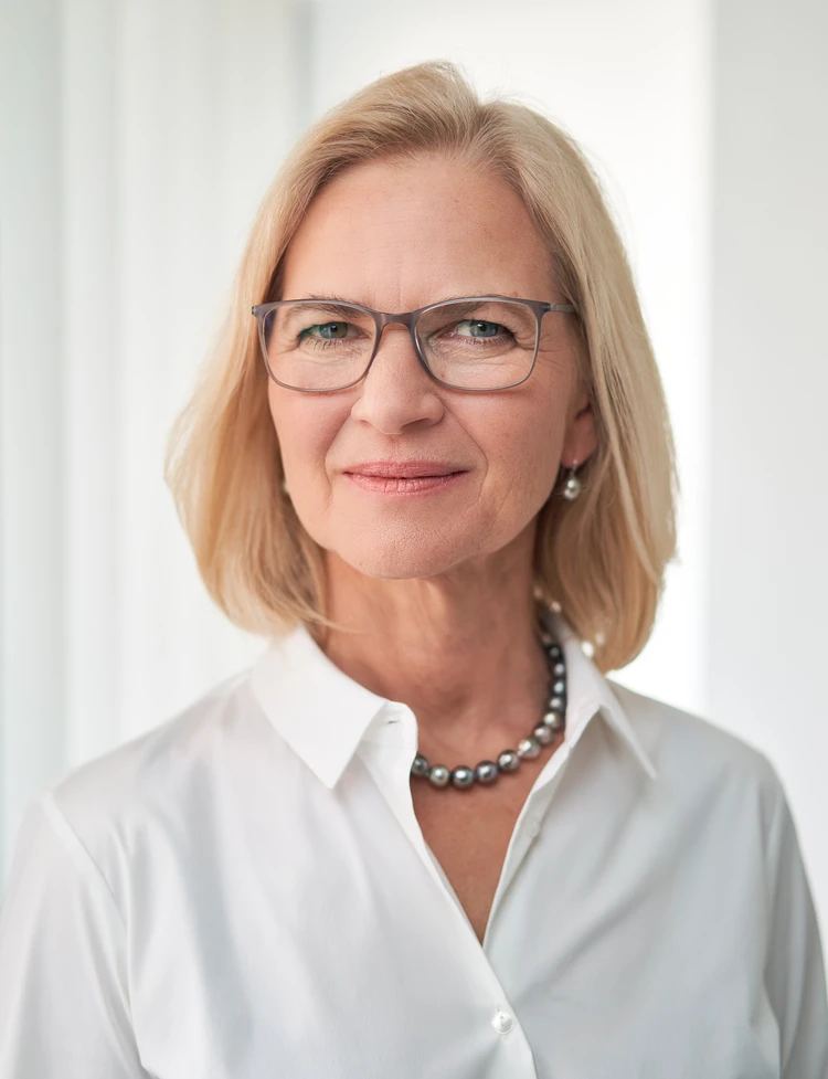 Dr. Eva Maria Klatt